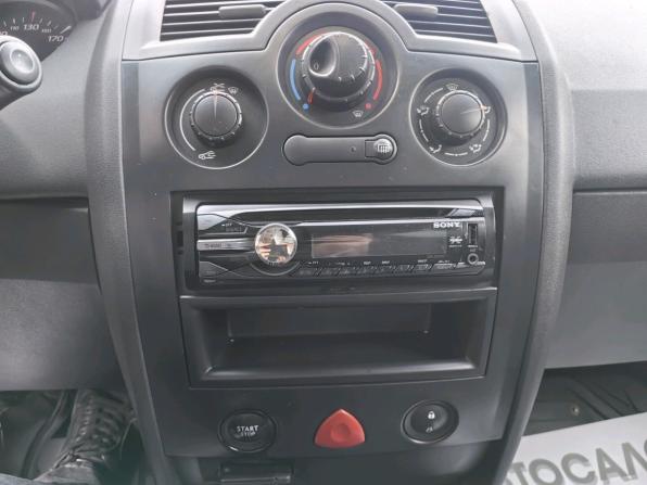 Renault Megane II Рестайлинг с пробегом 2007 года, цена 369 900 рублей, 215000 км, седан, Автокод Объявления