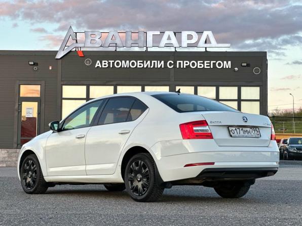 Skoda Octavia III (A7) Рестайлинг с пробегом 2018 года, цена 1 700 000 рублей, 122924 км, лифтбек, Автокод Объявления