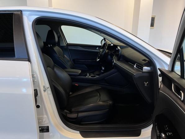 Kia K5 III с пробегом 2022 года, цена 2 150 000 рублей, 184442 км, седан, Автокод Объявления