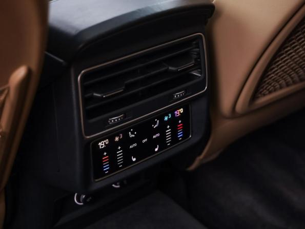 Audi Q8 I (4M) с пробегом 2020 года, цена 6 389 632 рубля, 107801 км, внедорожник, Автокод Объявления
