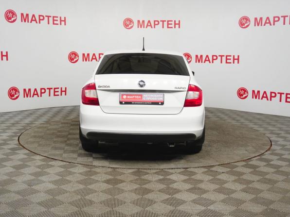 Skoda Rapid I с пробегом 2015 года, цена 1 010 000 рублей, 170206 км, лифтбек, Автокод Объявления