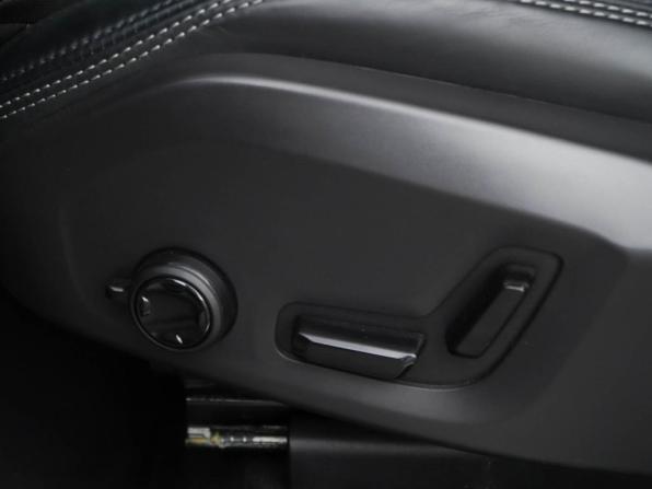 Volvo XC60 II Рестайлинг с пробегом 2021 года, цена 3 997 055 рублей, 159700 км, внедорожник, Автокод Объявления
