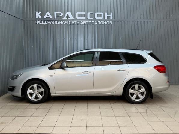Opel Astra J Рестайлинг с пробегом 2013 года, цена 899 000 рублей, 136560 км, универсал, Автокод Объявления