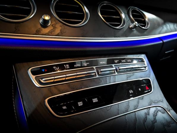 Mercedes-Benz E-Класс V (W213 S213 C238) Рестайлинг с пробегом 2021 года, цена 5 100 000 рублей, 83526 км, универсал, Автокод Объявления