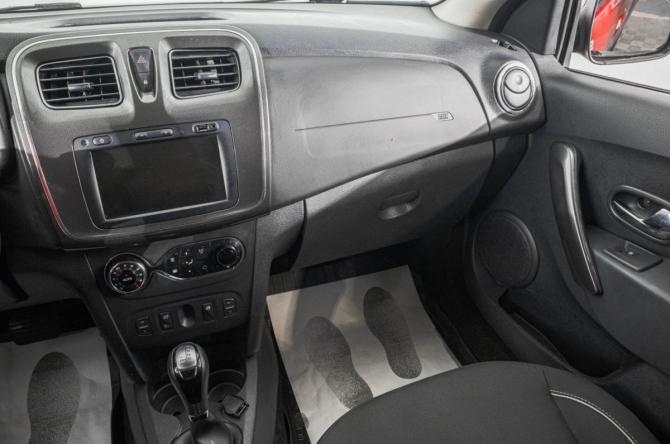 Renault Sandero II с пробегом 2018 года, цена 889 000 рублей, 170000 км, хэтчбек, Автокод Объявления