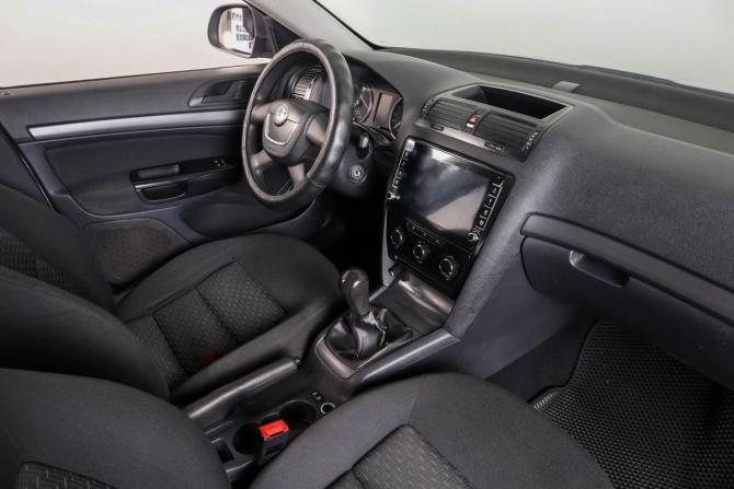 Skoda Octavia II (A5) Рестайлинг с пробегом 2010 года, цена 569 000 рублей, 308000 км, лифтбек, Автокод Объявления