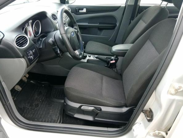 Ford Focus II Рестайлинг с пробегом 2010 года, цена 597 000 рублей, 196900 км, седан, Автокод Объявления