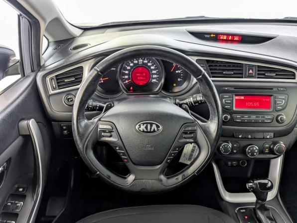 Kia Ceed II Рестайлинг с пробегом 2018 года, цена 1 300 000 рублей, 171570 км, универсал, Автокод Объявления