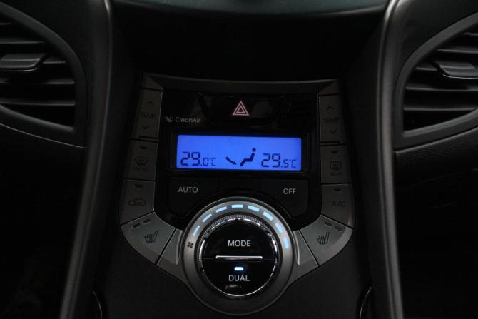 Hyundai Elantra V (MD) с пробегом 2013 года, цена 895 000 рублей, 222742 км, седан, Автокод Объявления