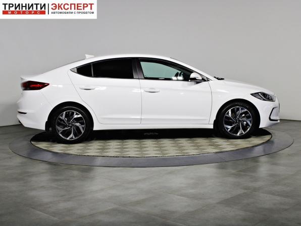 Hyundai Elantra VI (AD) с пробегом 2018 года, цена 1 597 000 рублей, 111528 км, седан, Автокод Объявления