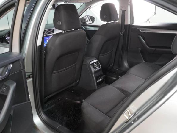 Skoda Octavia III (A7) Рестайлинг с пробегом 2019 года, цена 1 699 000 рублей, 130798 км, лифтбек, Автокод Объявления