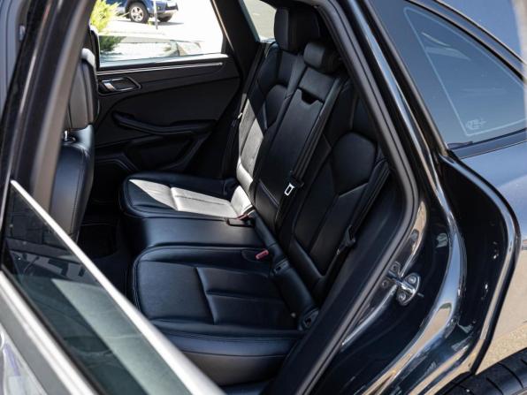 Porsche Macan I с пробегом 2018 года, цена 3 499 000 рублей, 93633 км, внедорожник, Автокод Объявления