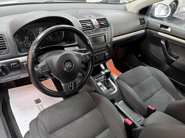 Volkswagen Jetta V с пробегом 2010 года, цена 880 000 рублей, 227421 км, седан, Автокод Объявления