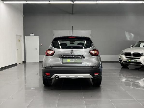 Renault Kaptur I Рестайлинг с пробегом 2021 года, цена 1 675 000 рублей, 75822 км, внедорожник, Автокод Объявления