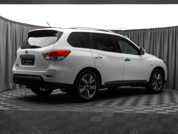 Nissan Pathfinder IV с пробегом 2015 года, цена 1 770 000 рублей, 180748 км, внедорожник, Автокод Объявления