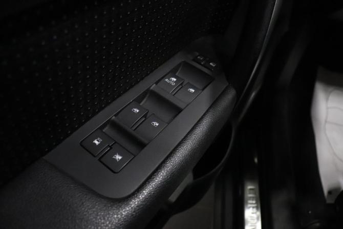 Chevrolet Captiva I Рестайлинг с пробегом 2012 года, цена 1 295 000 рублей, 115195 км, внедорожник, Автокод Объявления