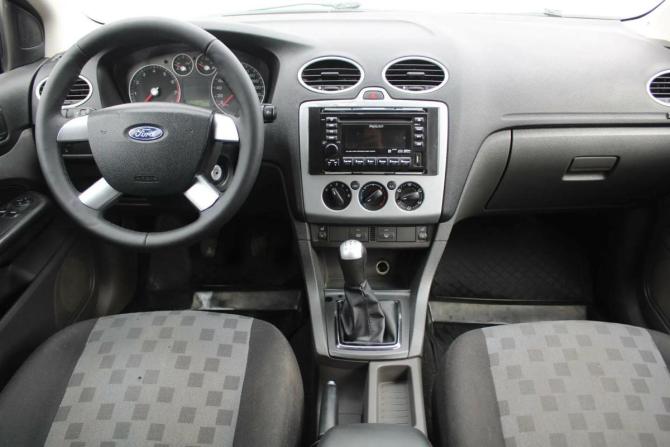 Ford Focus II с пробегом 2007 года, цена 330 000 рублей, 111000 км, седан, Автокод Объявления