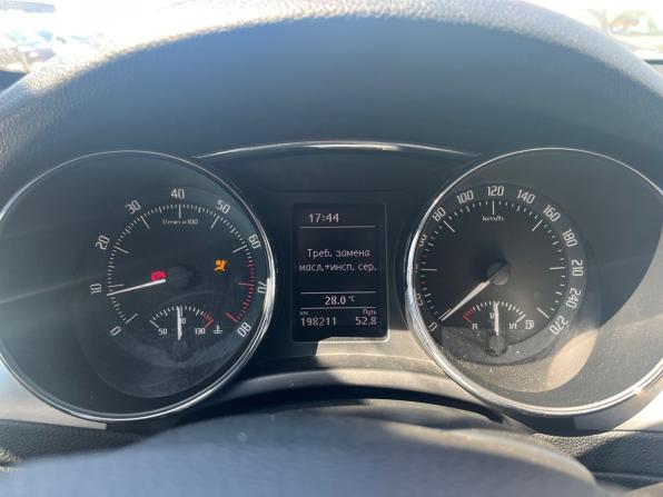 Skoda Superb II Рестайлинг с пробегом 2013 года, цена 889 000 рублей, 198211 км, лифтбек, Автокод Объявления