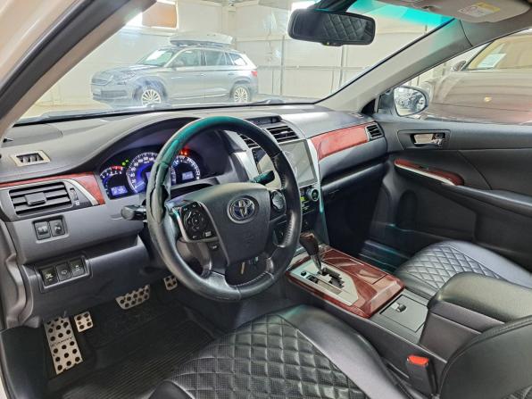 Toyota Camry VII (XV50) с пробегом 2013 года, цена 1 390 000 рублей, 252033 км, седан, Автокод Объявления