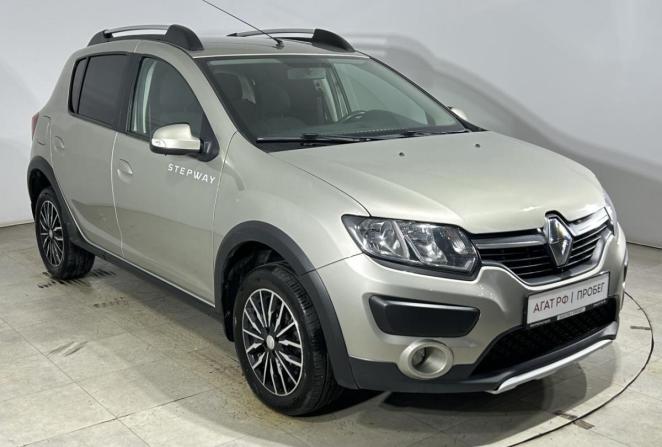 Renault Sandero II с пробегом 2018 года, цена 950 000 рублей, 137018 км, хэтчбек, Автокод Объявления