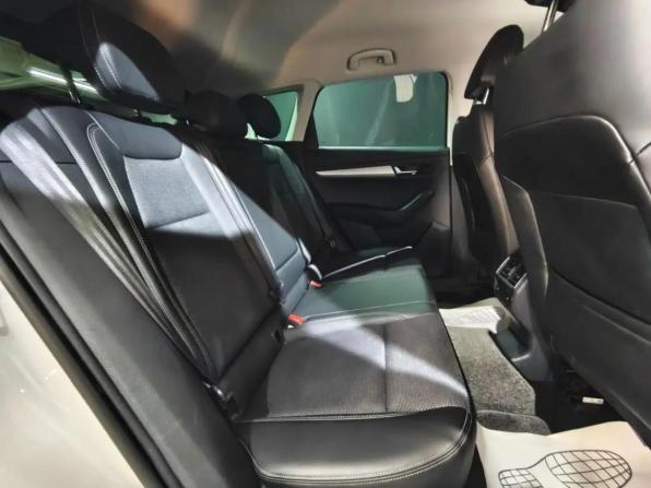 Skoda Karoq I с пробегом 2020 года, цена 2 475 000 рублей, 92878 км, внедорожник, Автокод Объявления