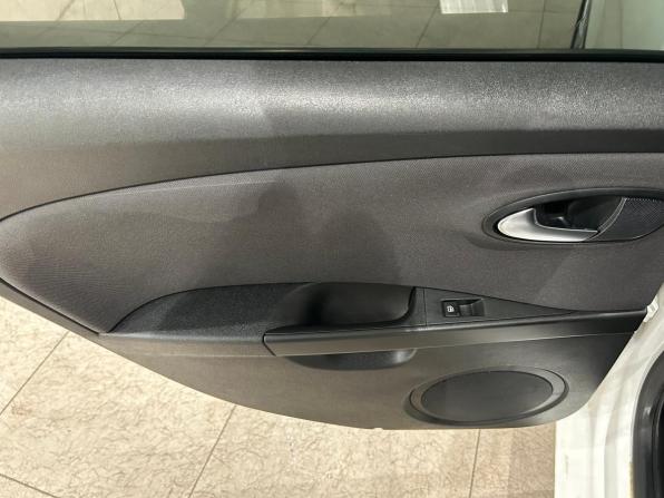 SEAT Leon II Рестайлинг с пробегом 2012 года, цена 569 000 рублей, 209291 км, хэтчбек, Автокод Объявления