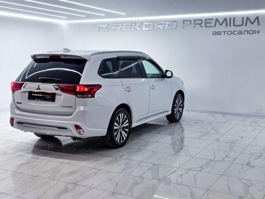 Mitsubishi Outlander III Рестайлинг 3 Уфа  - изображение 27