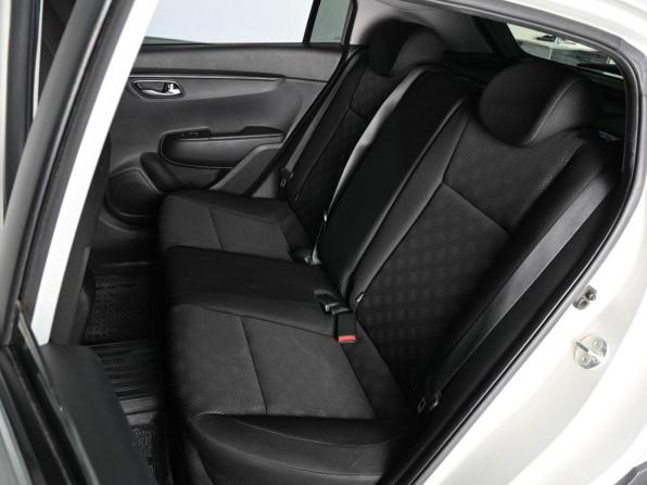 Kia Rio IV с пробегом 2017 года, цена 1 629 000 рублей, 70265 км, хэтчбек, Автокод Объявления