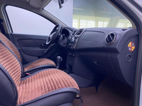 Renault Logan II Рестайлинг с пробегом 2018 года, цена 1 199 000 рублей, 111750 км, седан, Автокод Объявления