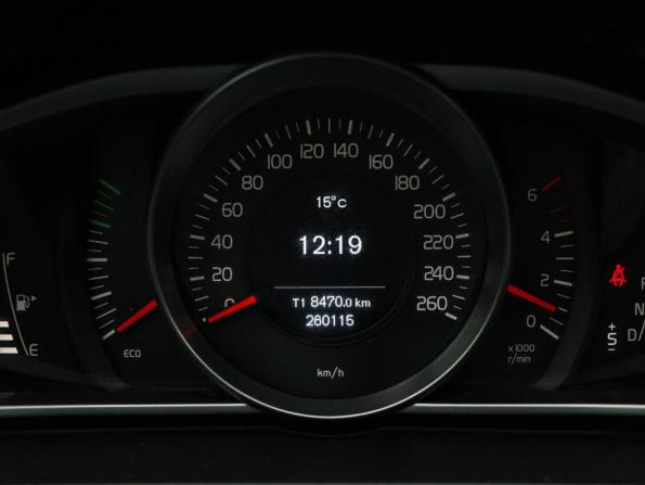 Volvo V40 II с пробегом 2014 года, цена 1 000 000 рублей, 259727 км, хэтчбек, Автокод Объявления