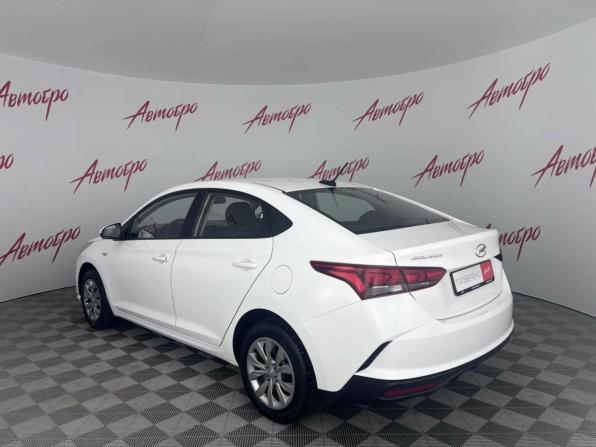 Hyundai Solaris II Рестайлинг с пробегом 2021 года, цена 1 250 000 рублей, 114569 км, седан, Автокод Объявления