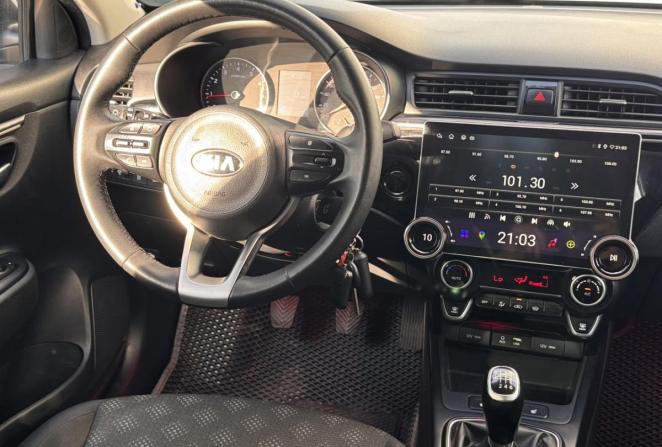 Kia Rio III Рестайлинг с пробегом 2017 года, цена 1 080 000 рублей, 152359 км, седан, Автокод Объявления