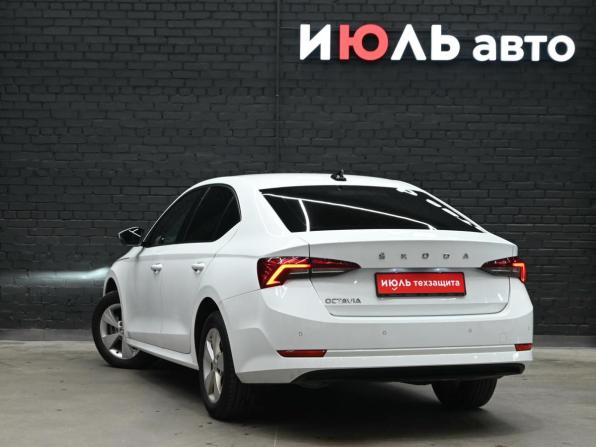 Skoda Octavia IV (A8) с пробегом 2020 года, цена 2 080 000 рублей, 136996 км, лифтбек, Автокод Объявления
