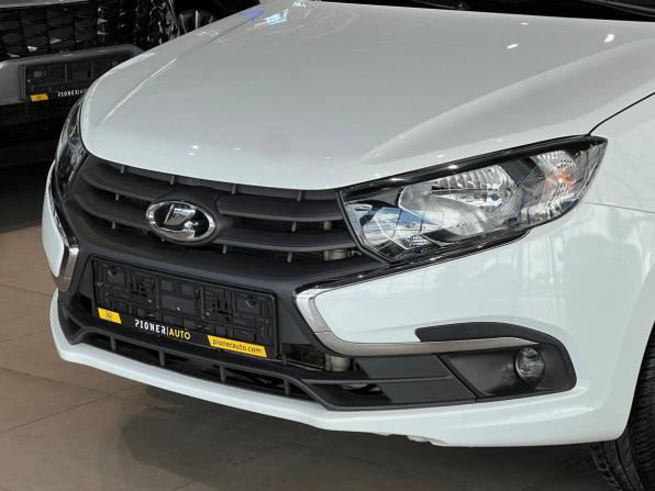Lada (ВАЗ) Granta I Рестайлинг с пробегом 2024 года, цена 880 000 рублей, 14211 км, лифтбек, Автокод Объявления
