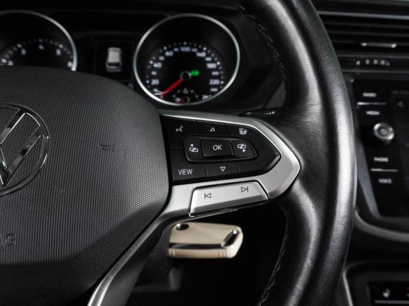 Volkswagen Tiguan II Рестайлинг с пробегом 2021 года, цена 2 349 000 рублей, 142523 км, внедорожник, Автокод Объявления