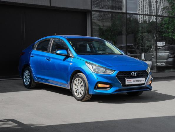 Hyundai Solaris II с пробегом 2017 года, цена 950 000 рублей, 218713 км, седан, Автокод Объявления