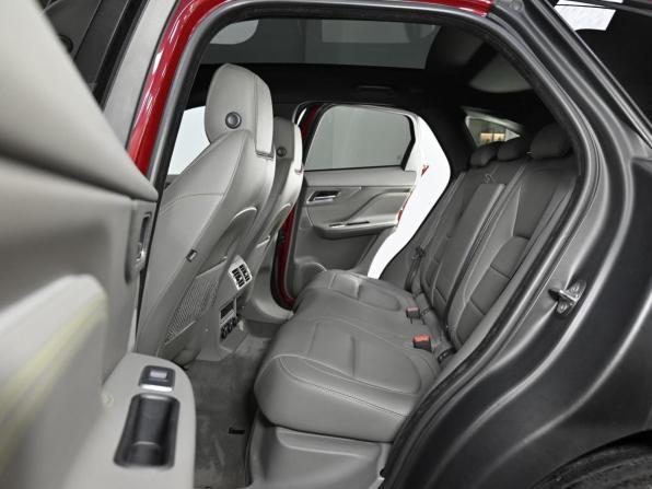 Jaguar F-Pace I с пробегом 2016 года, цена 1 949 000 рублей, 186000 км, внедорожник, Автокод Объявления