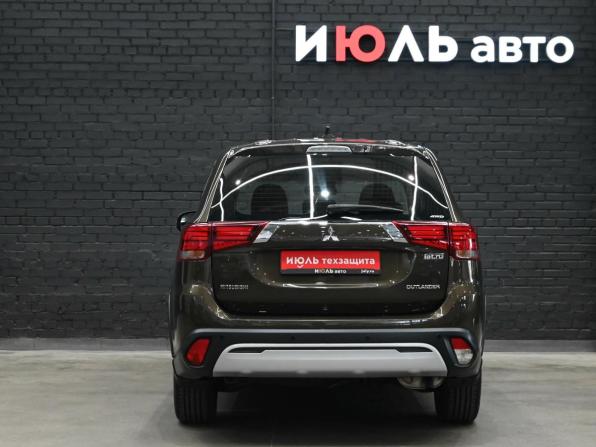 Mitsubishi Outlander III Рестайлинг 3 с пробегом 2019 года, цена 1 890 000 рублей, 194397 км, внедорожник, Автокод Объявления