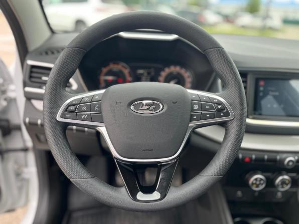 Lada (ВАЗ) Vesta I Рестайлинг (NG) с пробегом 2023 года, цена 1 200 000 рублей, 17487 км, седан, Автокод Объявления