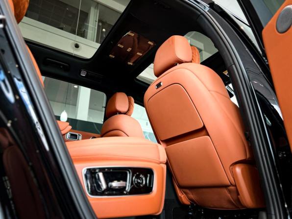 Li Auto (Lixiang) L9 I Рестайлинг с пробегом 2025 года, цена 9 100 000 рублей, 5 км, внедорожник, Автокод Объявления