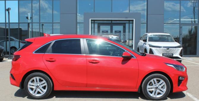 Kia Ceed III с пробегом 2019 года, цена 2 020 000 рублей, 48300 км, хэтчбек, Автокод Объявления