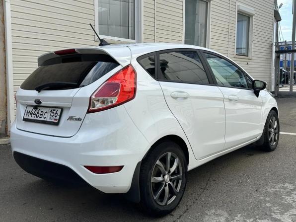 Ford Fiesta Mk6 Рестайлинг с пробегом 2018 года, цена 960 000 рублей, 90700 км, хэтчбек, Автокод Объявления