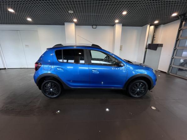 Renault Sandero II с пробегом 2017 года, цена 780 000 рублей, 160545 км, хэтчбек, Автокод Объявления