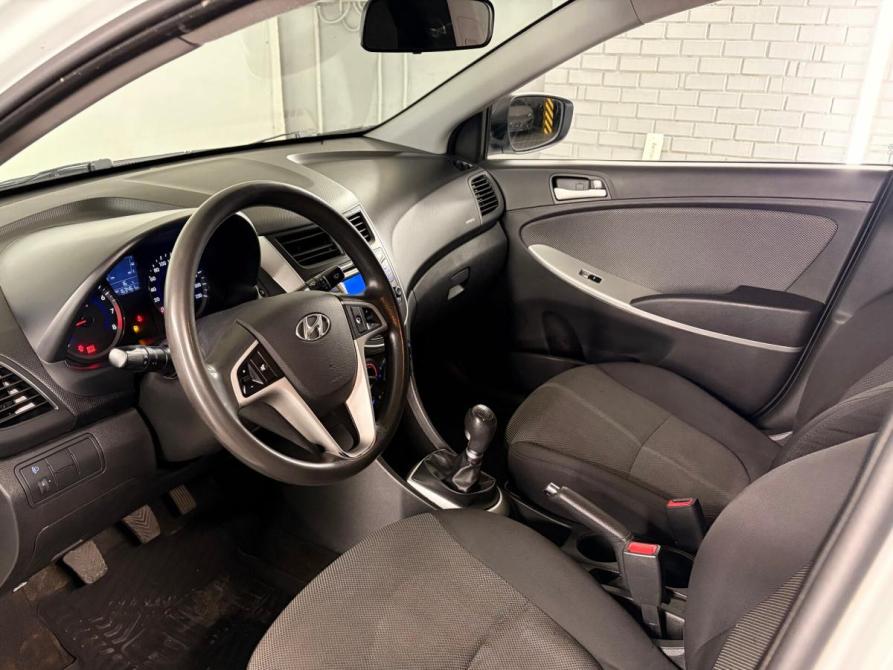 Hyundai Solaris I Екатеринбург  - изображение 9