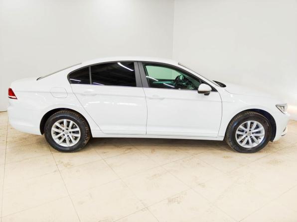 Volkswagen Passat B8 с пробегом 2016 года, цена 1 740 000 рублей, 89421 км, седан, Автокод Объявления