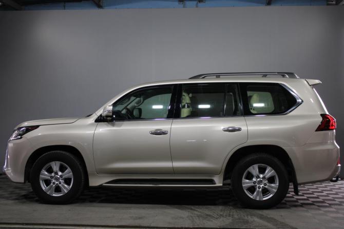 Lexus LX III Рестайлинг 2 с пробегом 2016 года, цена 6 499 000 рублей, 121007 км, внедорожник, Автокод Объявления