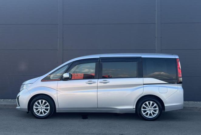 Honda Stepwgn V Рестайлинг с пробегом 2019 года, цена 1 825 000 рублей, 103563 км, минивэн, Автокод Объявления