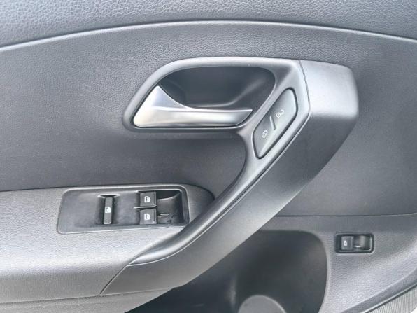 Volkswagen Polo V с пробегом 2013 года, цена 599 000 рублей, 270000 км, седан, Автокод Объявления