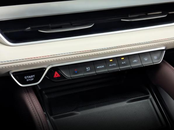 Geely Xingyue L I с пробегом 2023 года, цена 2 720 000 рублей, 97288 км, внедорожник, Автокод Объявления