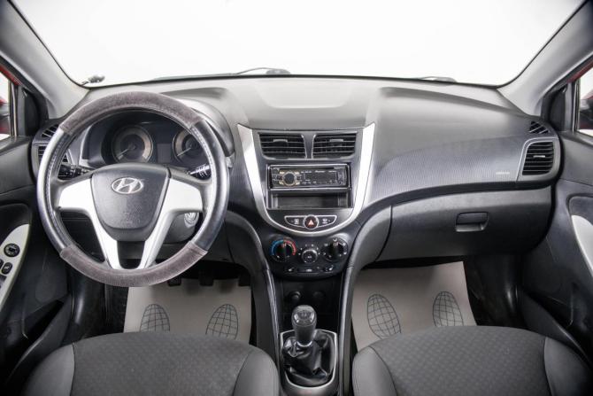 Hyundai Solaris I с пробегом 2012 года, цена 649 000 рублей, 146523 км, хэтчбек, Автокод Объявления
